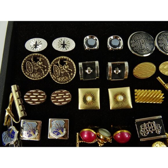 Huge Lot of Cufflinks 35 Pairs Vintage and Designer Cuff Links w Tray - Picture 3 of 8